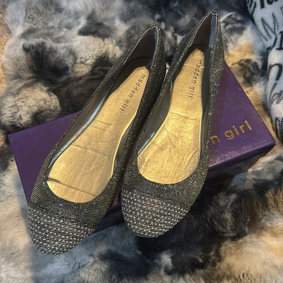 Madden Girl Shoes - NWT Madden Girl Size 9.5 Hoppie Pewter Slip-On Gray Flat Shoes With Box